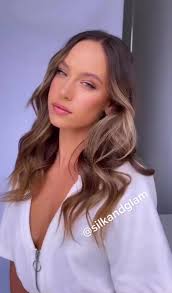 Isabelle Mathers and Olivia Mathers