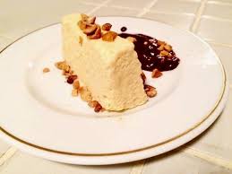 Parfait Glace Aux Noisettes En Quelques Minutes Mais Grand Effet Desserts Italiens Recette Dessert Parfait Glace