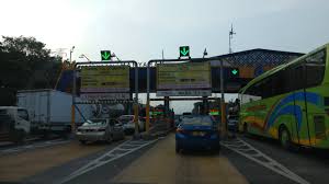 Ketika mengatur anggaran keuangan tiap bulan biaya overhead pabrik (manufacturing overhead costs) adalah biaya produksi yang tidak masuk dalam. Semarang Trip For 10th Wedding Anniversary Bagian 2 Haryoprast Com