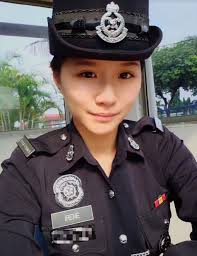 The most senior rank in the police service is that of national commissioner. Malaysian Female Police Officer Got Netizens Suddenly Surrendering Themselves To Her World Of Buzz
