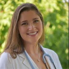 Julia Case (@julia.case.3388)