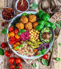 Bianca Zapatka Food Blogger Sur Instagram Rainbow Buddha Bowl With Sweetpotato Falafel Sesame Avocado Chickpea Rezepte Buddha Bowl Rezept Schmecken