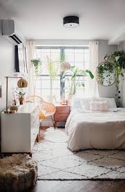6 Houseplants You Should Keep In Your Bedroom Small Apartment Decorating Living Room Living Room Decor Apartment Small Apartment Living Room