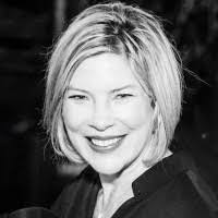 Lizzie Marshall's Instagram, Twitter & Facebook