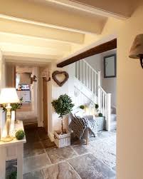 Top Tricks Home Flooring Ideas Marble Flooring Texture Light Wood Flooring Living Room Travertine Fl Country Cottage Decor Cottage Living Rooms Cottage Living