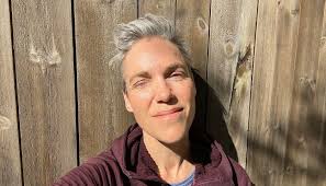 Lege Elin Andersen mistet sønnen: — Politikerne må stilles til ansvar