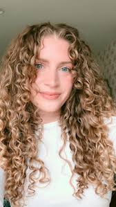 REPOST ➰ I gave Katie a curly hair transformation while learning about her  recent love for traveling ✈️ Products Used for Katie's Curl Routine 👇  @taliahwaajidbrand Green Apple & Aloe Shampoo @jvnhair