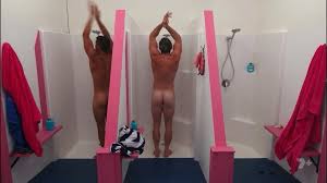 BBAU23 showers - ThisVid.com