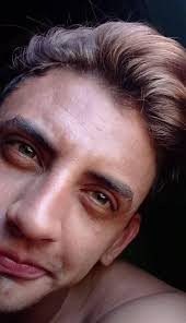 El nombre de la hija de Maggie Kang (la directora de K-pop: Demon Hunters)  es Rumi: El personaje no se llama así en honor a su hija, sino al revés. Se  encariñó