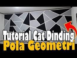 Meskipun rumahmu dibangun di lahan yang minim, kamu bisa tetap mengaplikasikan varian warna cat rumah di bawah ini kok. Dinding Jadi Indah Tutorial Cat Dinding Pola Geometri Youtube En 2021 Decoracion De Unas