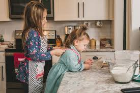 After emulating the graduation picture that suits you best, pick out some graduation cards to show off your accomplishments to your friends and family. 25 Ideas For Your Family Lifestyle Photography Session