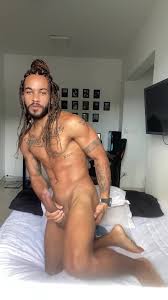 Andy Rodrigues busts a load - BoyFriendTV.com