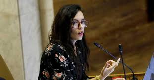 En nuestra travesura radial, conversamos con camila vallejo, diputada chilena. Las Reacciones Al Proyecto De Camila Vallejo Para Cambiar Quorum De Convencion Constituyente La Red