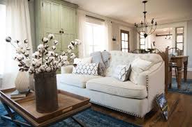 Episode 17 The Carriage House Magnolia Market Fixer Upper Living Room Home Home Living Room