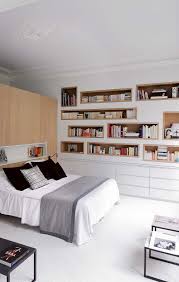 Immagine della testiera letto libreria. 40 Idee Di Lavori In Cartongesso Per La Camera Da Letto Camera Da Letto Semplice Idee Arredamento Camera Da Letto Design Della Camera Da Letto