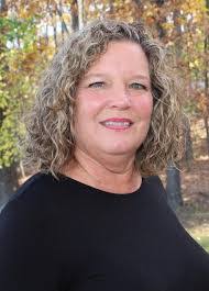 Laura Hargrove's Instagram, Twitter & Facebook