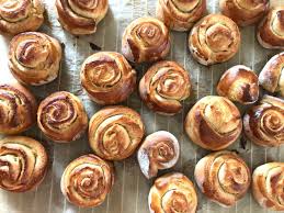 Leckeres Schwedische Zimtschnecken Rezept Kanelbullar Schnell Einfach Rezept Zimtschnecken Rezept Zimtschnecken Schwedische Zimtschnecken