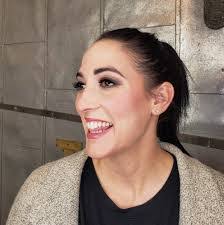 Amy Aviles's Instagram, Twitter & Facebook