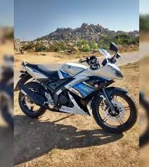 Yamaha r15 v2 or yamaha r15s? Which Bike Is Better Yamaha R15 V2 Or Yamaha R15s Quora