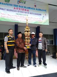 Kereta api ekonomi lokal bandung raya siap melayani penumpang cicalengka padalarang pp lewat bandung juga dong. Portal Kanwil Kemenag Jabar