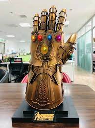 Thanos Infinity Gauntlet Full Metal 1 1 Wearable Cosplay Etsy Thanos Infinity Gauntlet Avengers Marvel Gifts