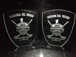 Trofeos De Vidrio Todo Deportes Premios Placas En Buenos Aires Capital Federal Trofeos De Vidrio Trofeos Avisos Clasificados