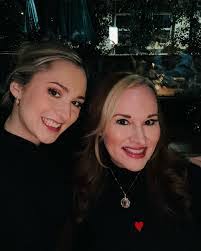 Carolyn Ulrich's Instagram, Twitter & Facebook