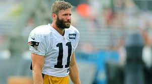 Julian edelman is an american football player who was suspended in 2018 for using drugs. Is Julian Edelman Married His Bio Age Wife Baby Family Parents Height And Net Worth Married Celebrity