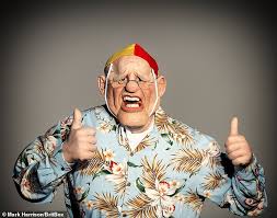 In 2009, amanda married hall, 72, who is in one of the most successful duos in pop history, hall & oates, with more than 60 million albums sold. Australia News Page 1302 Australiannewsreview