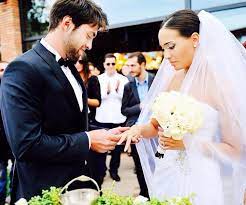Georgia's nikoloz basilashvili is the first player to defend the hamburg open since roger federer in 2005 with victory over russian andrey rublev. Who Is Neka Dorokashvili The Wife Of Nikoloz Basilashvili Georgianjournal