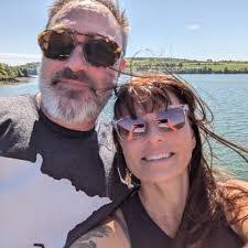 Roberta Kahn's Instagram, Twitter & Facebook