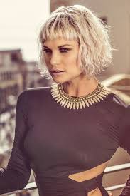 Tagli capelli medi scalati e sfilati. 30 Immagini Tagli Capelli Corti E Medi Donna Inverno 2017