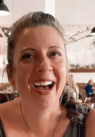 Violet Carr's Instagram, Twitter & Facebook