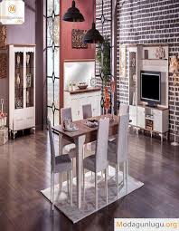 Ders çalışma,uyuma vs her anım odada geçiyor. Yemek Odasi Alirken Nelere Dikkat Edilmeli Moda Gunlugu Ile Modayi Yakindan Takip Edebilirsiniz Home Decor Living Room Table Decor