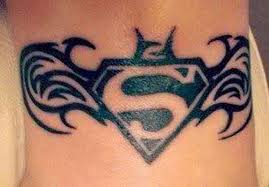 You can also have a batman logo at the lower back, though this one might have a false impact on other people. Superman Tattoos 13 Jpg 575 401 Pixels Superman Tattoos Batman Logo Tattoo Tattoos