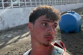 Napoli, spari a San Sebastiano al Vesuvio: ucciso il 19enne Santo Romano