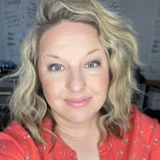 Becky Suhr (@bellarosekisses) • Instagram photos and videos