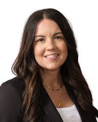 Sara Roth's Instagram, Twitter & Facebook