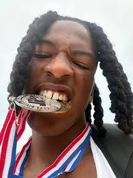 Darius Sims's Instagram, Twitter & Facebook