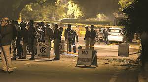 A small blast near the israeli embassy in new delhi on friday was caused by a very low intensity improvised device a police spokesman said, adding that there were no injuries. Minor Blast Near Israel Embassy In Delhi Note On Spot Suggests An Iranian Link Cities News The Indian Express