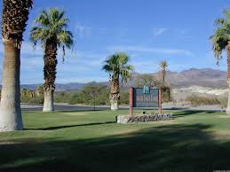 The oasis at death valley in furnace creek is situated in a lush oasis surrounded by the vast and arid desert of death valley national park — just 120 miles northwest of las vegas and 275 miles northeast of los angeles. Death Valley Nationalpark Furnace Creek Ranch Und Borax Museum Im Tal Des Todes