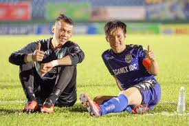 Anh có phong độ cao ở sân chơi v.league và là cái tên thay thế xứng đáng cho đặng văn lâm. Táº¥n Tai Táº¥n TrÆ°á»ng Va Cau Chuyá»‡n DÆ°á»¡ng Gia á»Ÿ Ha Ná»™i Fc