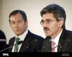 Siemens ceo hi-res stock photography and images