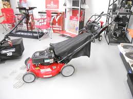 Big league lawns© manufactures striping rollers that connect to the full line of snapper® push mowers. Snapper Commercial Hi Vac Bagging 21 Selp Propelled W Honda Engine Koster Equipment Sales Rental