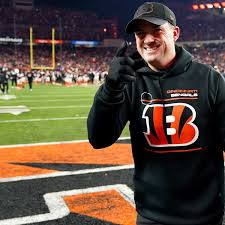 Bengals' Zac Taylor Issues Boozy Challenge to Fans Ahead of Vikings Game -  Sports Illustrated