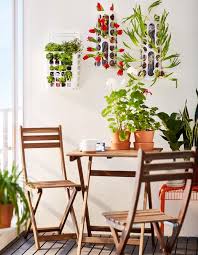 Ikea Deutschland Drei Variera Tuten Rollenspender In Weiss An Einer Balkonwand Als Pflanzkorbe Verwendet Mit Terassenentwurf Kreative Garten Ideen Ikea Hack
