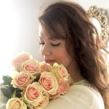 This wooden clutch (yes, you read that right) is all geometric, my dear.  http://etsy.me/WNw4oU