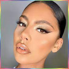 Firstly, specialists recommend using foundation primer. 48 Makeup Looks For Brown Eyes From Minimalist To Bold