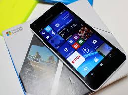 Microsoft Lumia 550 unboxing ...