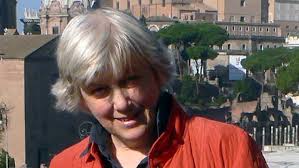 Amanda Claridge's Instagram, Twitter & Facebook